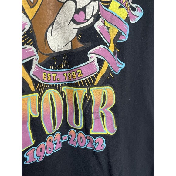 Bucees Women's Medium Black Tour Graphic Tshirt 2022 - Picture 4 of 7